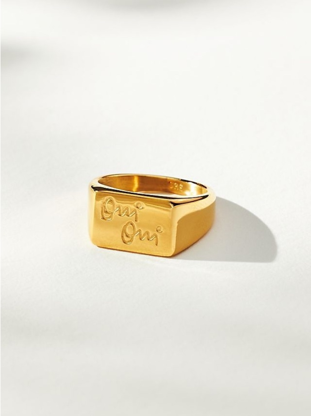 Cendré Oui Oui Signet Ring Size 7